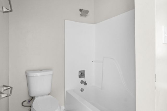 3855 Northeast Dr Apt G, Clarksville, TN 37040