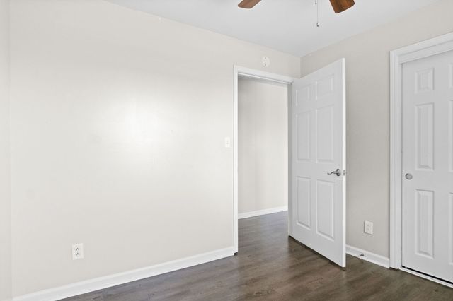 3855 Northeast Dr Apt G, Clarksville, TN 37040
