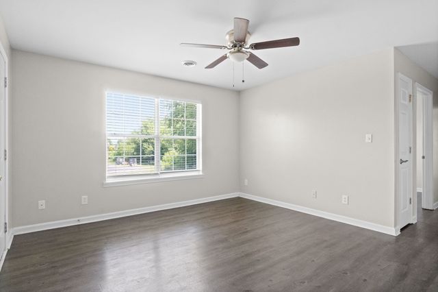 3855 Northeast Dr Apt G, Clarksville, TN 37040