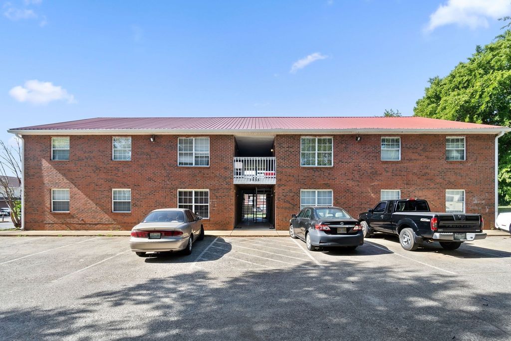 3855 Northeast Dr Apt G, Clarksville, TN 37040