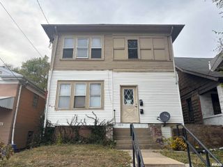 2315 N SHERIDAN Road, Peoria, IL 61604