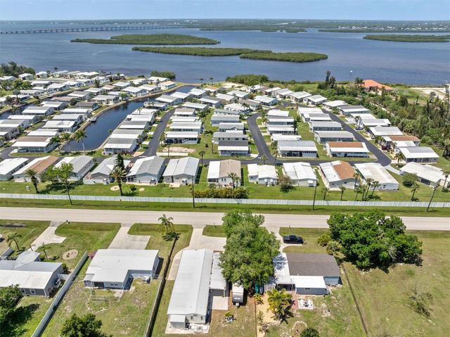 4300 RIVERSIDE DRIVE 14, Punta Gorda, FL 33982