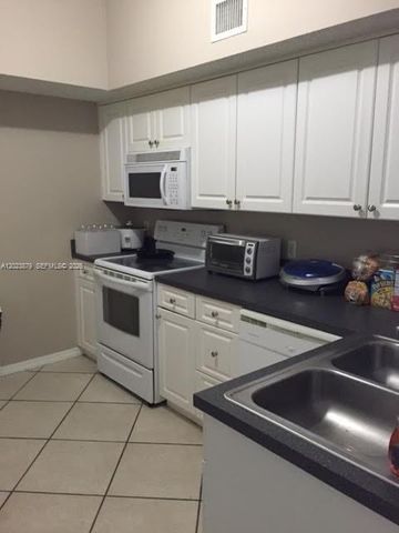 150 NW 96th Ave 9-307, Pembroke Pines, FL 33024