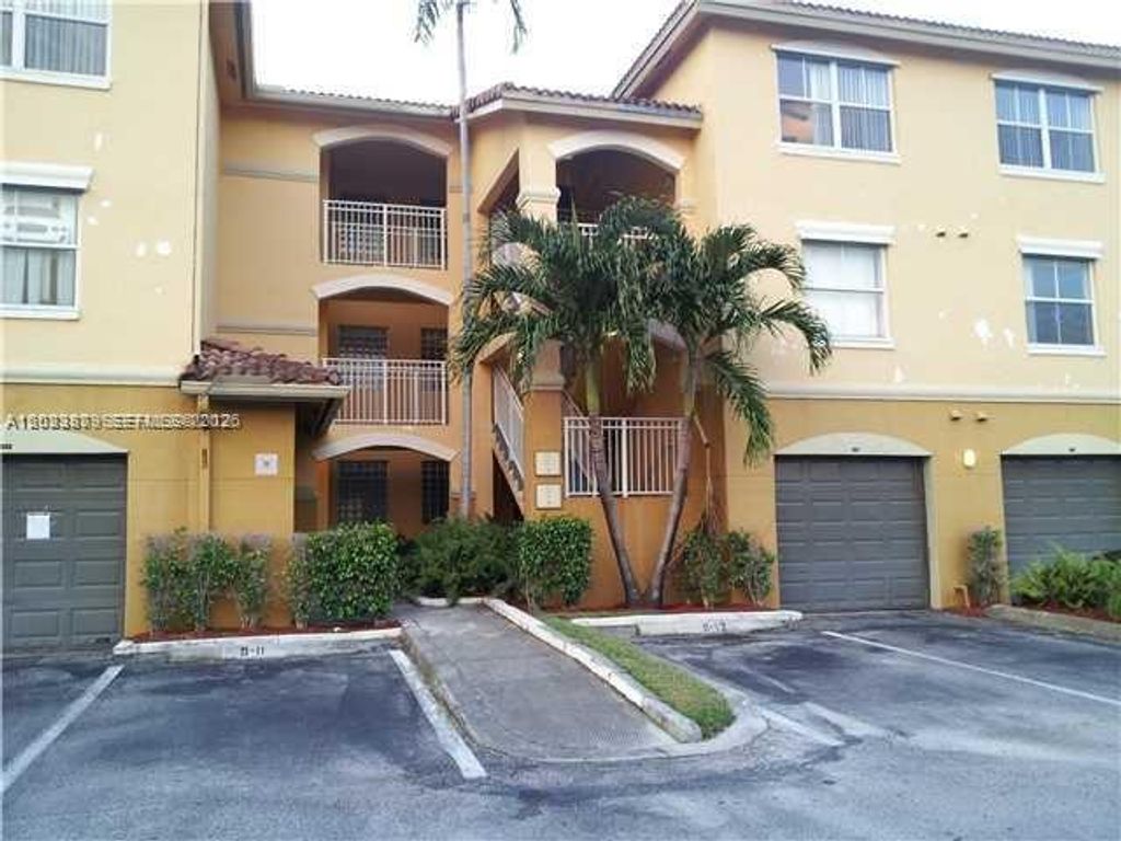150 NW 96th Ave 9-307, Pembroke Pines, FL 33024