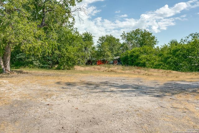 911 Gladstone, San Antonio, TX 78225