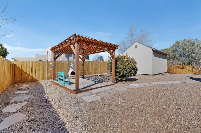 2708 Via Caballero del Sur, Santa Fe, NM 87505