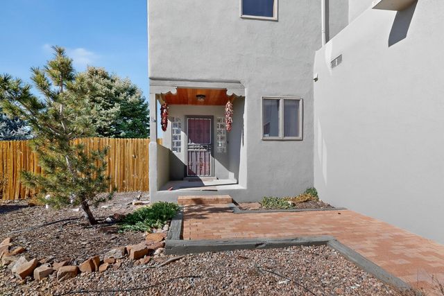 2708 Via Caballero del Sur, Santa Fe, NM 87505