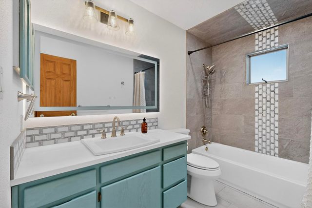 2708 Via Caballero del Sur, Santa Fe, NM 87505