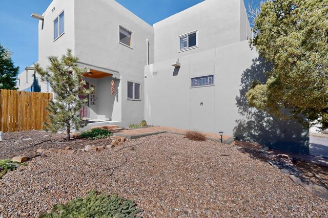 2708 Via Caballero del Sur, Santa Fe, NM 87505