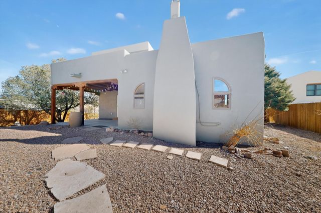 2708 Via Caballero del Sur, Santa Fe, NM 87505