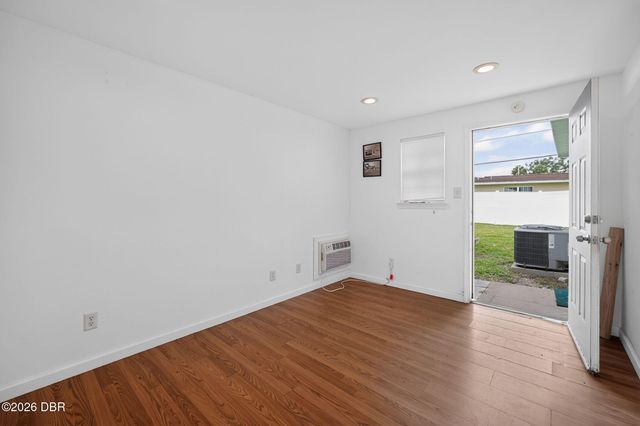 102 N Capri Drive, Ormond Beach, FL 32174