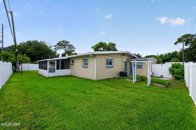 102 N Capri Drive, Ormond Beach, FL 32174