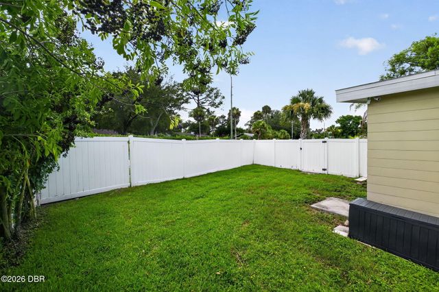 102 N Capri Drive, Ormond Beach, FL 32174