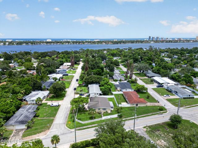 102 N Capri Drive, Ormond Beach, FL 32174