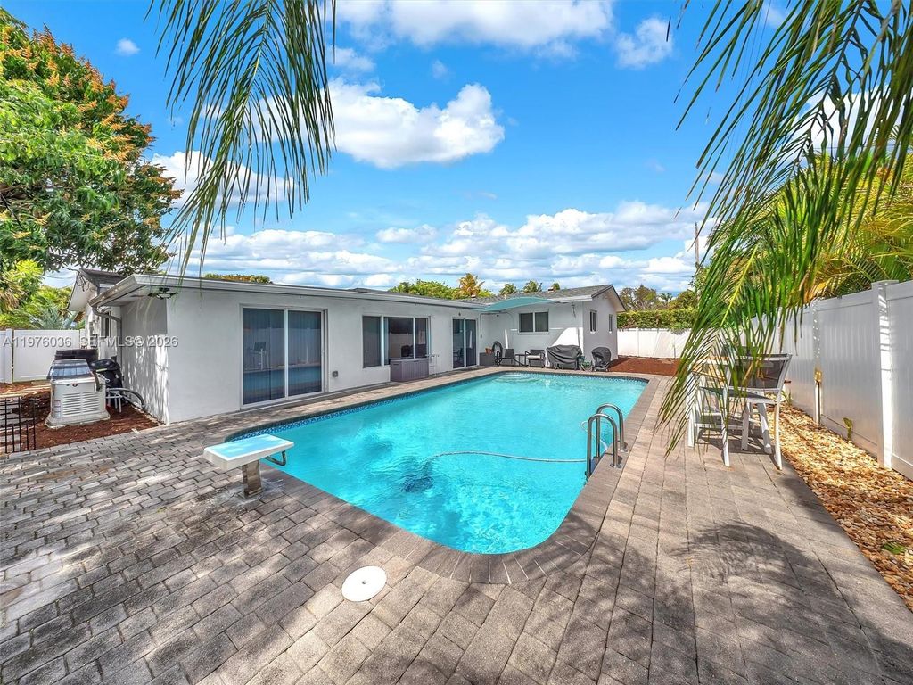 5100 NE 14th Ter, Fort Lauderdale, FL 33334