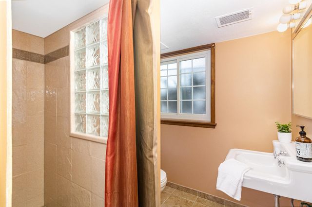 3 Kennard Court, Saint Paul, MN 55106