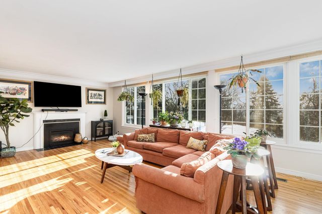 3 Kennard Court, Saint Paul, MN 55106