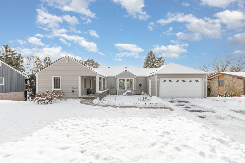 3 Kennard Court, Saint Paul, MN 55106