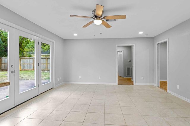 5638 Spellman Road, Houston, TX 77096