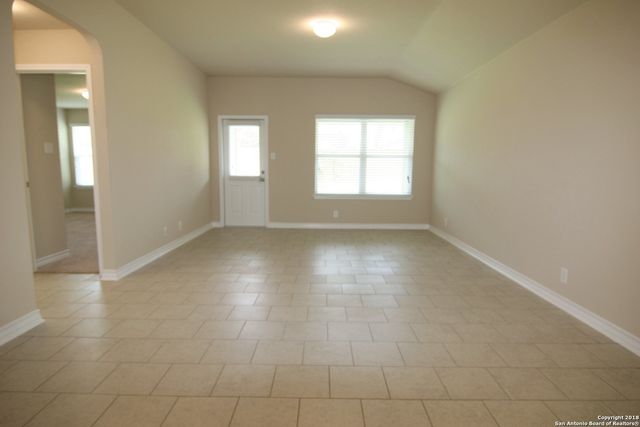 8735 Fischer Falls, San Antonio, TX 78254