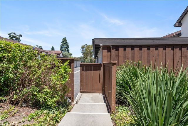 1532 Stonewood Ct, San Pedro, CA 90732