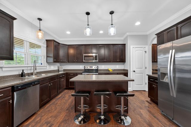 432 Long Creek Dr, Christiana, TN 37037
