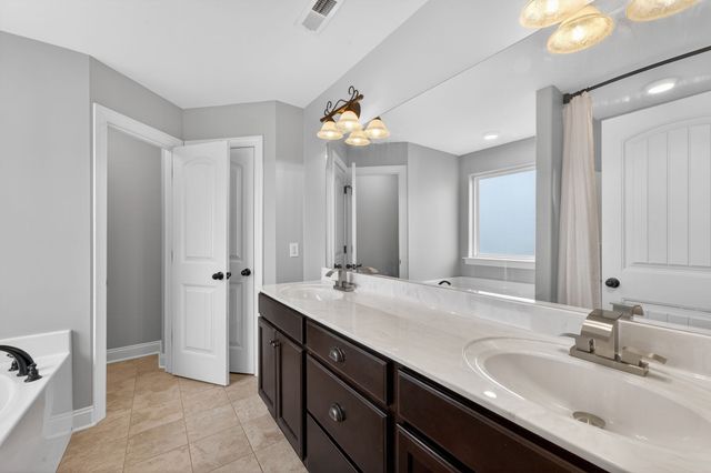 432 Long Creek Dr, Christiana, TN 37037