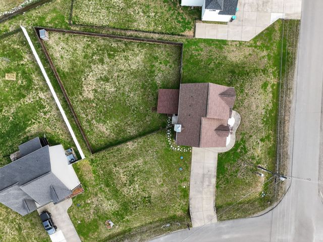 432 Long Creek Dr, Christiana, TN 37037