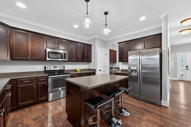 432 Long Creek Dr, Christiana, TN 37037