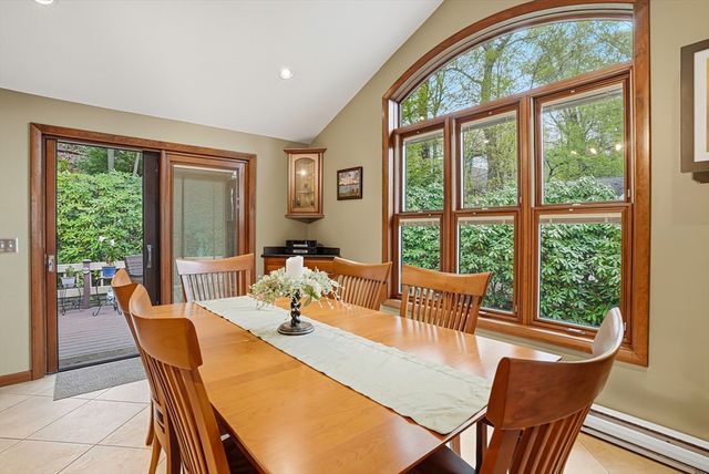 460 Lake Ave, Worcester, MA 01604