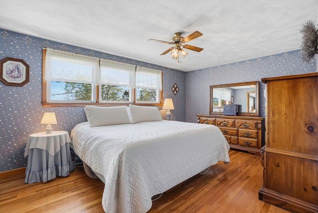 460 Lake Ave, Worcester, MA 01604