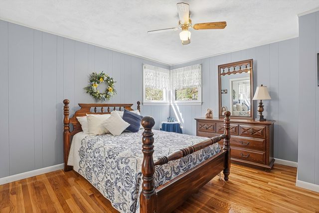 460 Lake Ave, Worcester, MA 01604