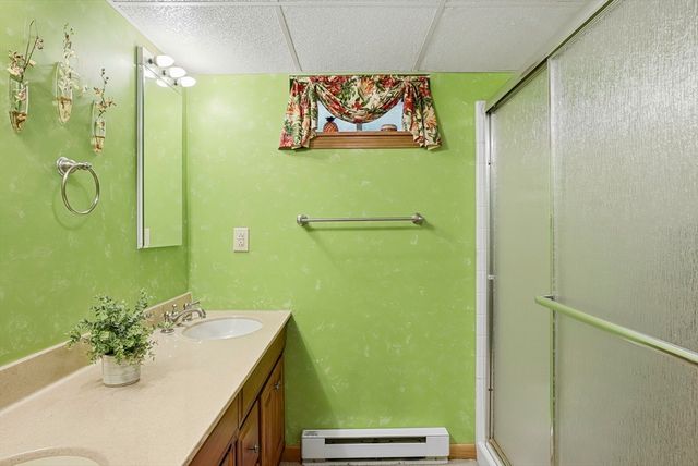 460 Lake Ave, Worcester, MA 01604
