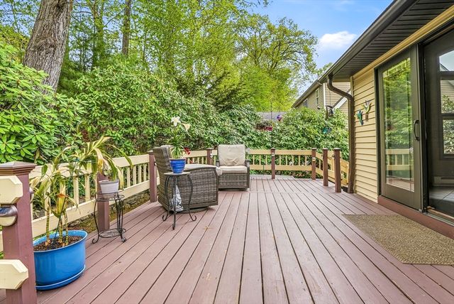 460 Lake Ave, Worcester, MA 01604