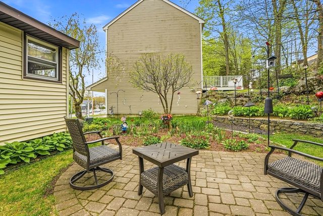 460 Lake Ave, Worcester, MA 01604