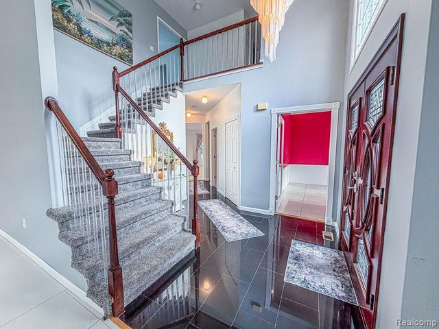 7240 Aaronway Drive, West Bloomfield Charter Township, MI 48324