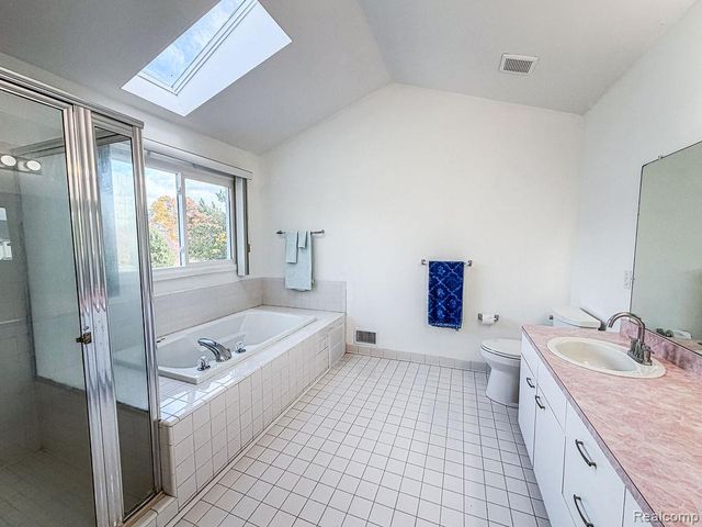 7240 Aaronway Drive, West Bloomfield Charter Township, MI 48324