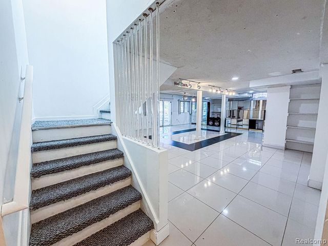 7240 Aaronway Drive, West Bloomfield Charter Township, MI 48324