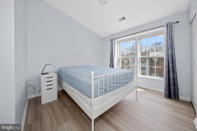 200 BARCLAY DR, Hockessin, DE 19707