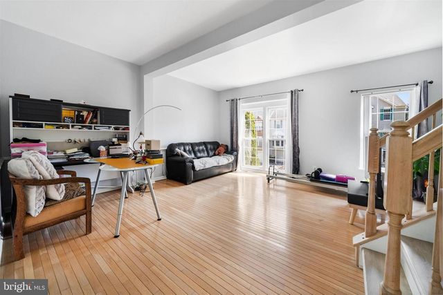 200 BARCLAY DR, Hockessin, DE 19707