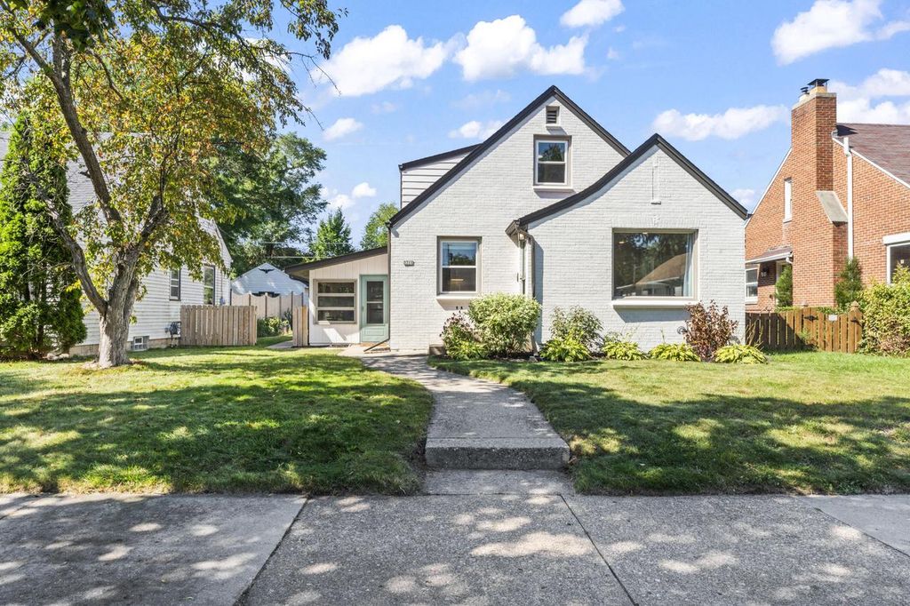 3711 S 3rd STREET, Milwaukee, WI 53207