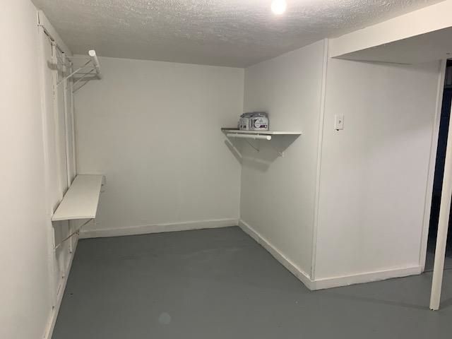 222 Mackenzie Ave, Minneapolis, KS 67467