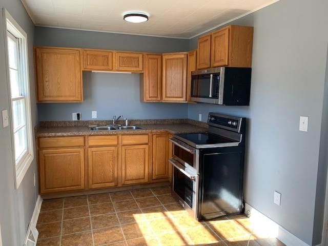 222 Mackenzie Ave, Minneapolis, KS 67467