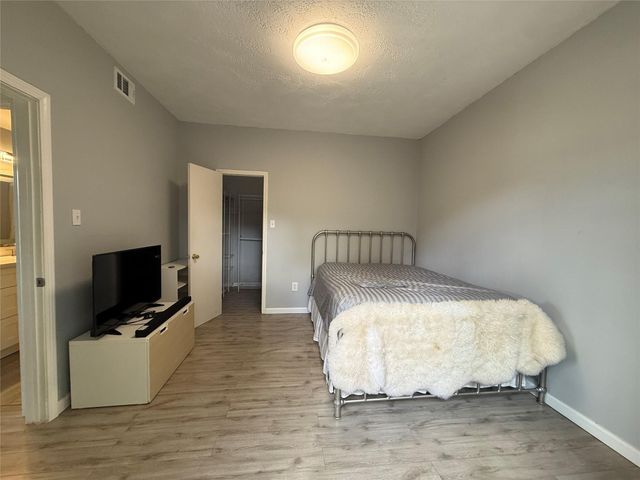 8149 Sands Point Drive 113, Houston, TX 77036