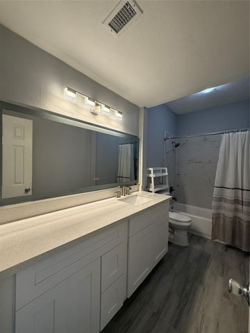 8149 Sands Point Drive 113, Houston, TX 77036