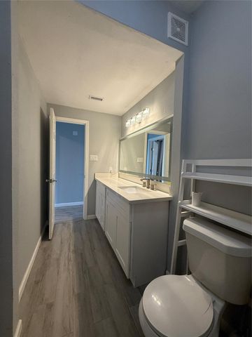 8149 Sands Point Drive 113, Houston, TX 77036