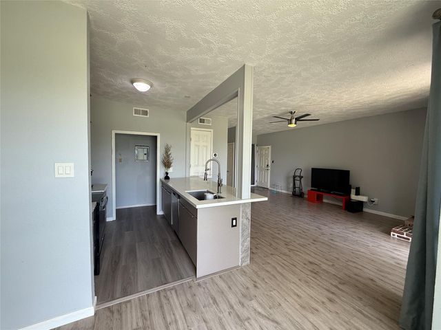 8149 Sands Point Drive 113, Houston, TX 77036