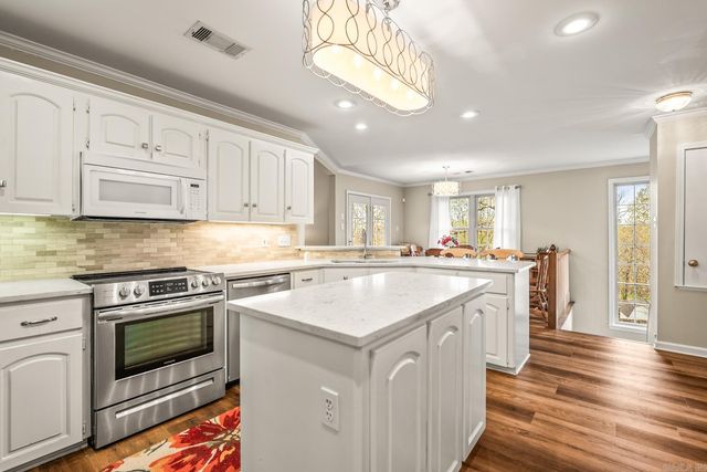 39 Norfork Drive, Maumelle, AR 72113