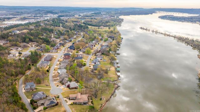 39 Norfork Drive, Maumelle, AR 72113