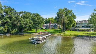 4875 Old Orchard Trail, Orchard Lake Village, MI 48324
